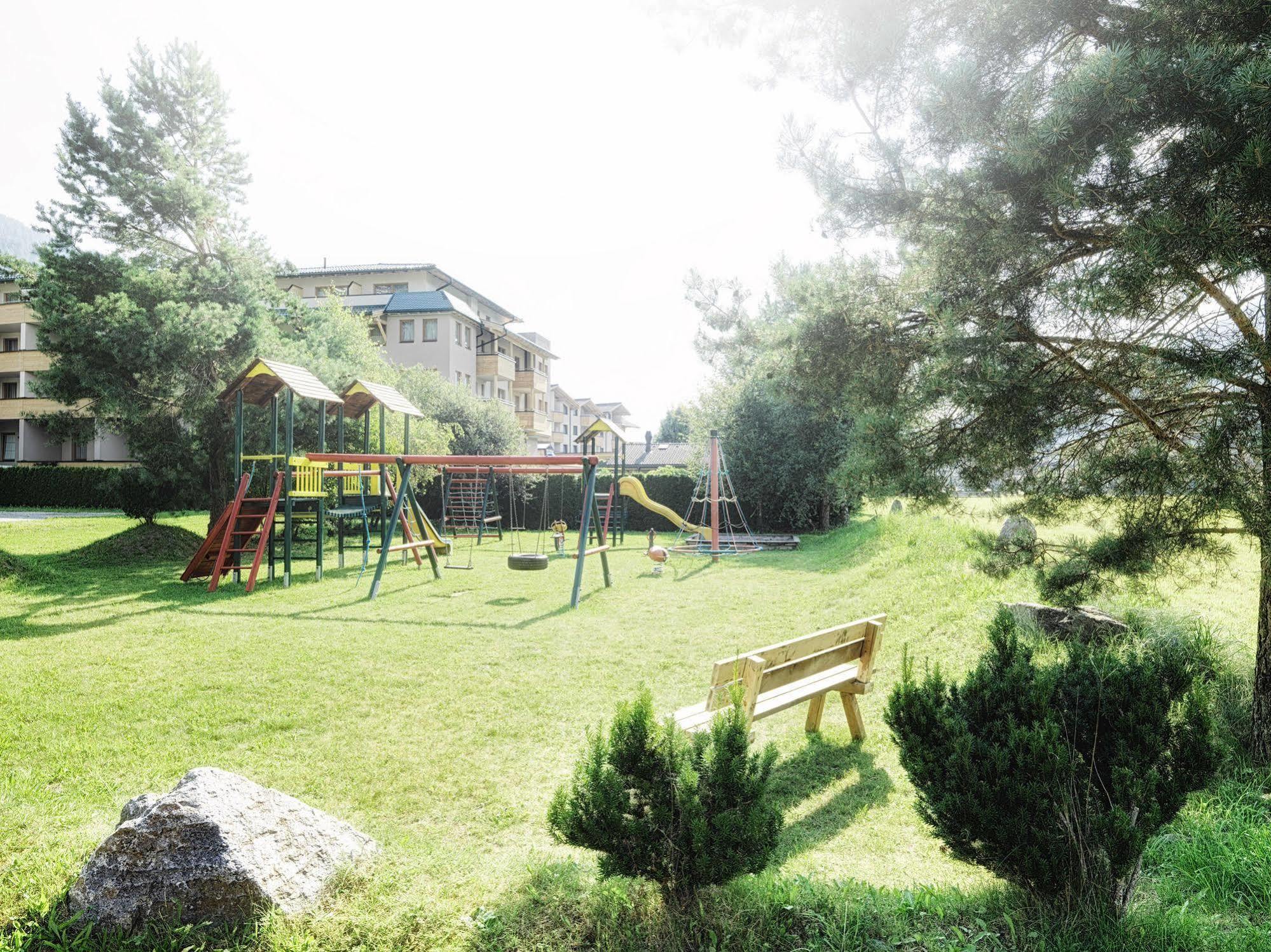 Dolomiten Residenz - Sporthotel ジリアン エクステリア 写真